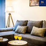 Pluxa Satin Stylish***** 1 Bedroom Apartment